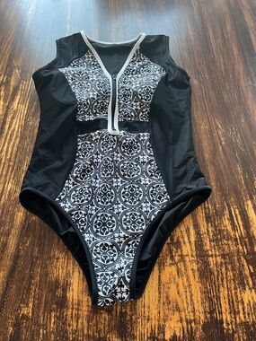 Black & White Patterned One-Piece Swimsuit with Front Zip